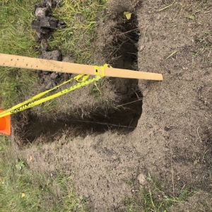 Sharp corner on an field trench